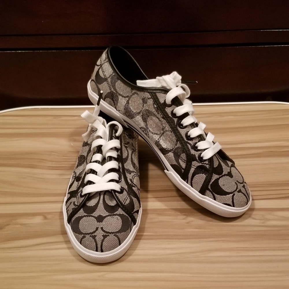 NEW Coach Signature Sneakers size 6.5